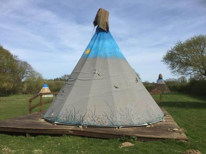 Big Sky Tipi Holidays Wartling Exterior foto